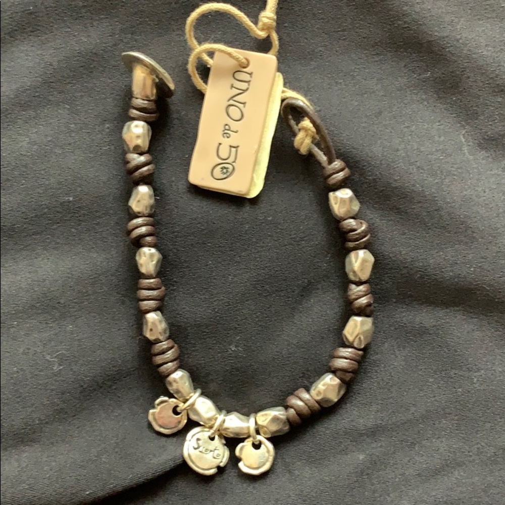 NWT Women’s Uno de 50 Bracelet Silver/Leather - Picture 3 of 11
